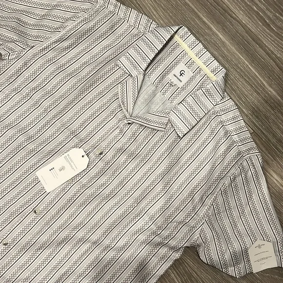 Craft & Flow button down shirt. Size L. NWT - Picture 2 of 5